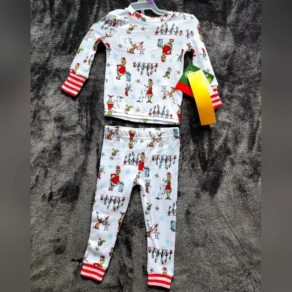 NWT Christmas Dr Seuss The Grinch toddler boy girl snug fit pajama set, 12m - 5t